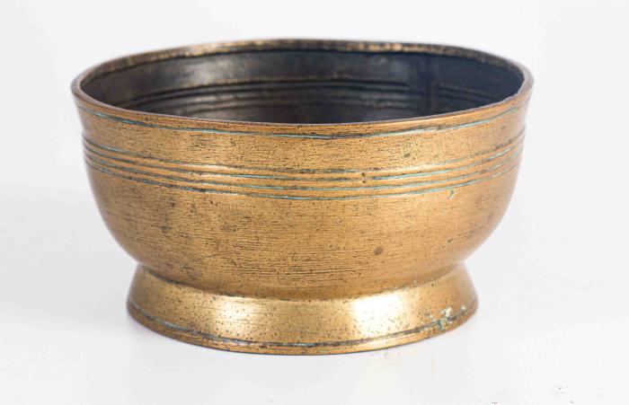 Bowl With Flared Foot